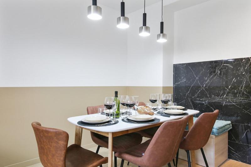 218 Tali - Superb In Appartement *